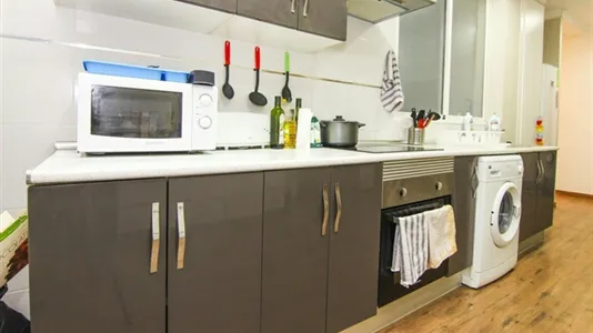 Rooms in Valencia Ciutat Vella - photo 5