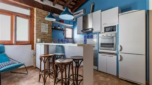 Rooms in Valencia Extramurs - photo 7