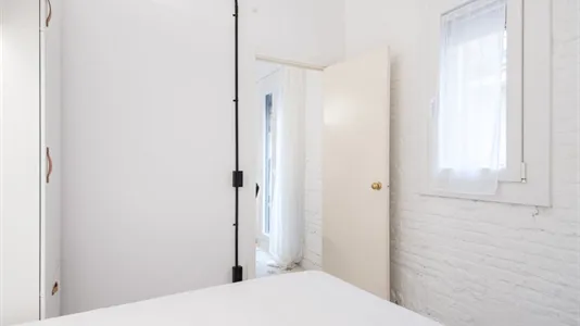 Apartments in Barcelona Ciutat Vella - photo 10
