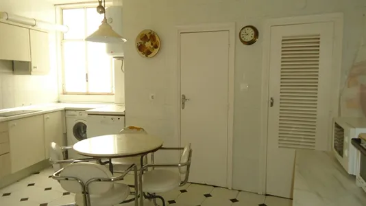 Rooms in Córdoba - photo 10