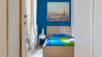 Room for rent in Milano Zona 6 - Barona, Lorenteggio, Milan