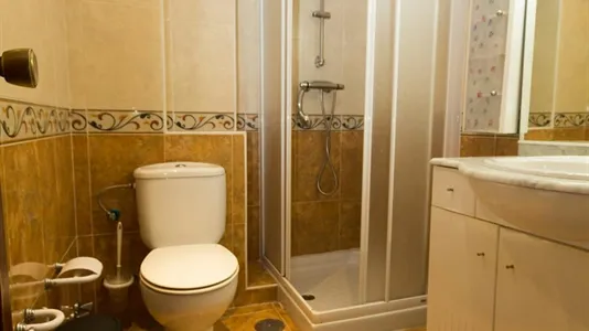 Rooms in Málaga - photo 9