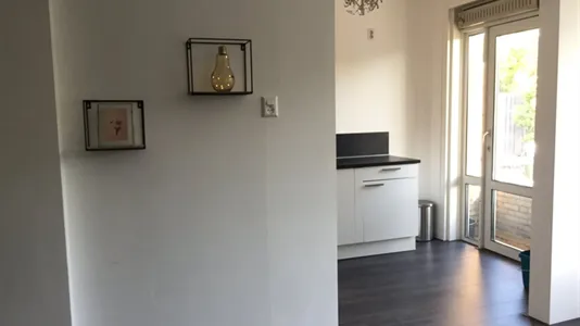 Apartments in Location is not specified - photo 5