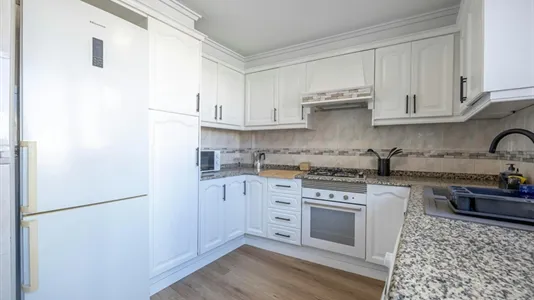 Rooms in Valencia Extramurs - photo 10