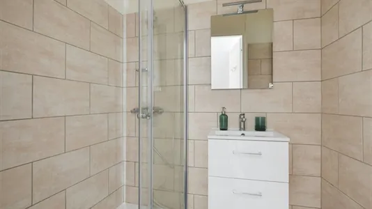 Rooms in Paris 15ème arrondissement - photo 5