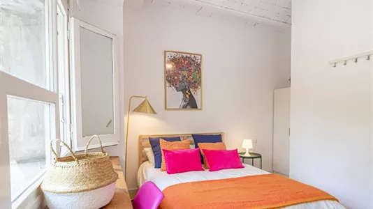 Rooms in Barcelona Eixample - photo 2