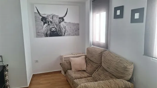 Rooms in El Fontanal - photo 1