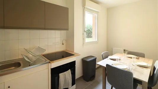 Rooms in Saint-Denis - photo 5