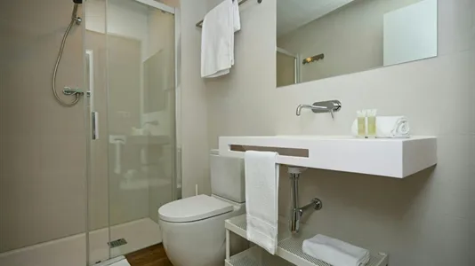 Rooms in L'Hospitalet de Llobregat - photo 3