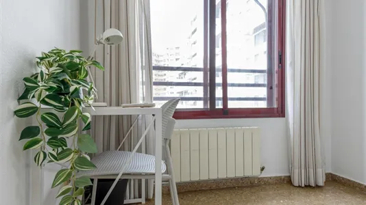 Rooms in el Camí de Vera - photo 6