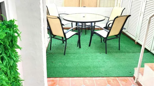 Rooms in Almería - photo 4