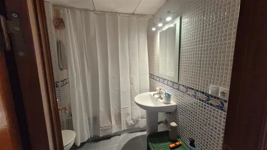 Rooms in Hornachuelos - photo 9