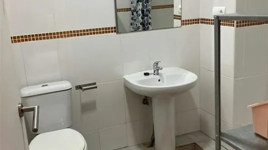 Rooms in Bami - photo 9