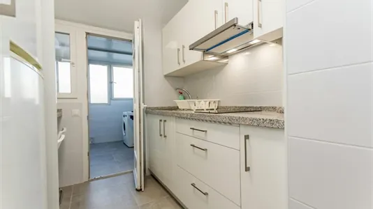 Rooms in Málaga - photo 8