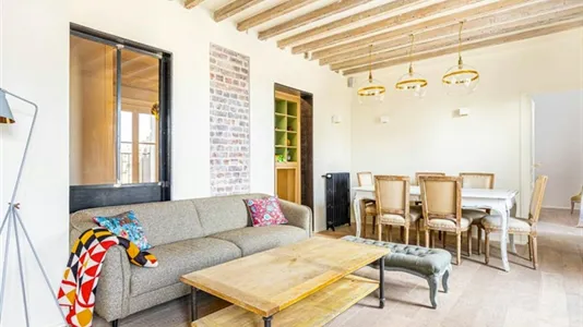 Apartments in Paris 16éme arrondissement (North) - photo 6