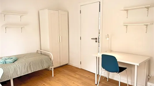 Rooms in Almada - photo 3