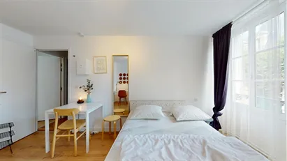 Room for rent in Fontainebleau, Île-de-France