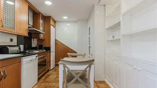 Houses in Barcelona Eixample - photo 9