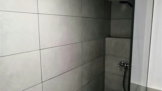 Rooms in Barcelona Ciutat Vella - photo 8