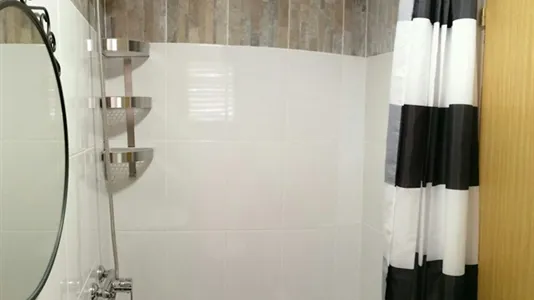 Rooms in Barcelona Ciutat Vella - photo 6