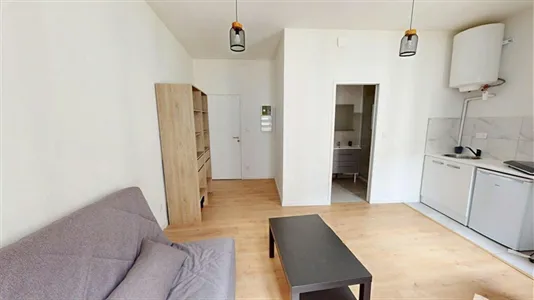 Apartments in Nîmes - photo 3