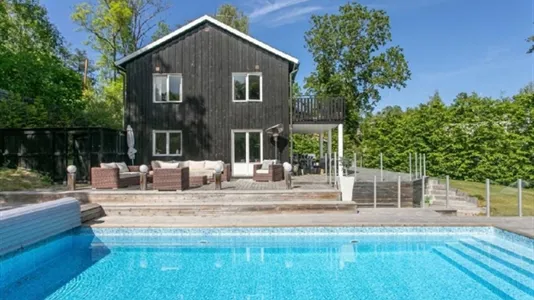 Houses in Nacka - photo 3