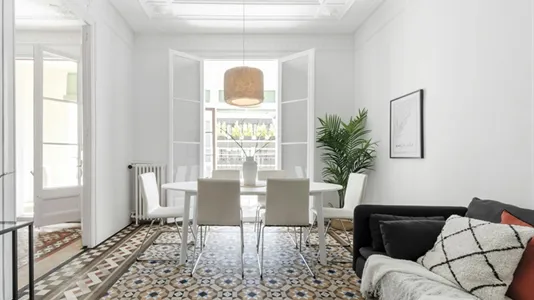 Rooms in Barcelona Eixample - photo 9