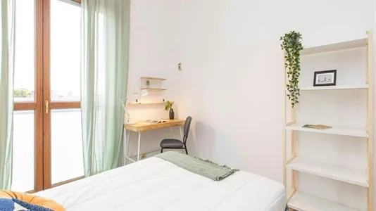 Rooms in Milano Zona 2 - Stazione Centrale, Gorla, Turro, Greco, Crescenzago - photo 6