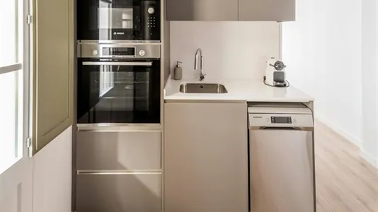 Apartments in Barcelona Ciutat Vella - photo 7