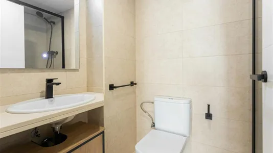 Rooms in Barcelona Sant Martí - photo 8