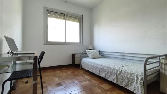 Rooms in Barcelona Sants-Montjuïc - photo 5