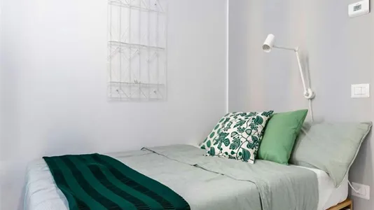 Rooms in Milano Zona 5 - Vigentino, Chiaravalle, Gratosoglio - photo 2