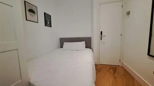 Rooms in Madrid Centro - photo 5
