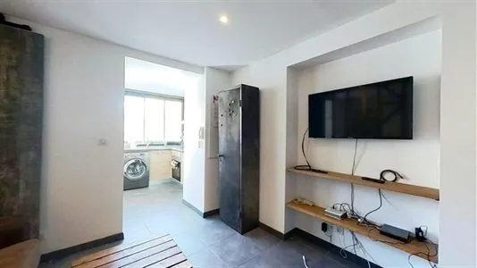 Apartments in Aix-en-Provence - photo 4