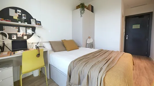 Rooms in Cornellà de Llobregat - photo 4