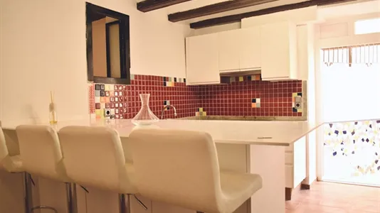 Apartments in Valencia Ciutat Vella - photo 2