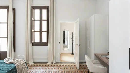 Apartments in Barcelona Ciutat Vella - photo 9