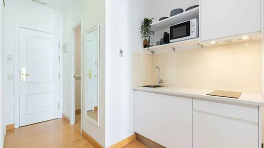 Rooms in Madrid Centro - photo 6