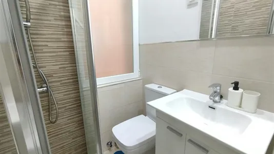 Rooms in Madrid Retiro - photo 10
