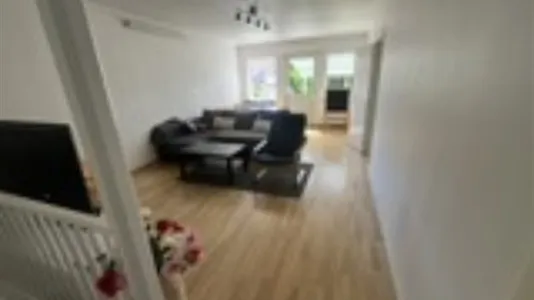 Houses in Västerås - photo 5