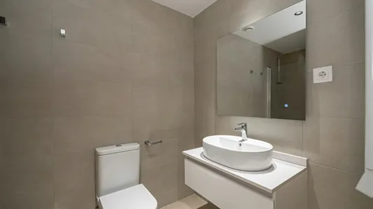 Rooms in Madrid Chamartín - photo 8