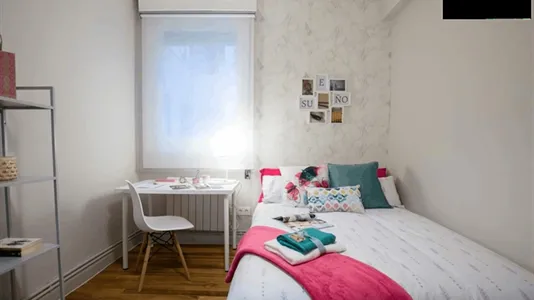 Rooms in Bilbao - photo 4