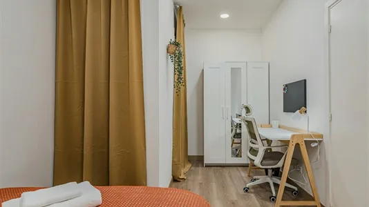 Rooms in Cornellà de Llobregat - photo 5