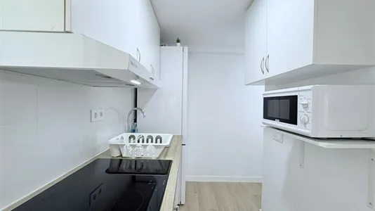 Rooms in Los Berrocales - photo 9