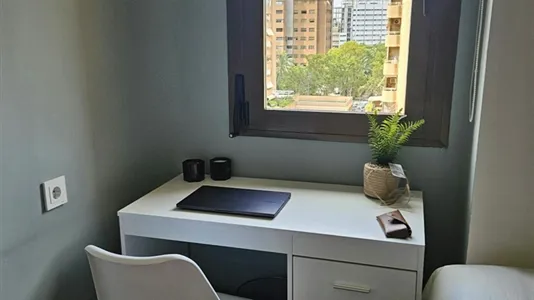 Rooms in el Camí de Vera - photo 6