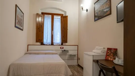 Rooms in Florence - photo 2