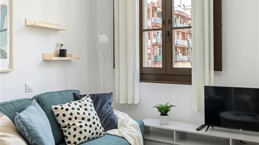 Apartments in Barcelona Ciutat Vella - photo 2