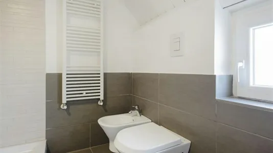 Rooms in Roma Municipio VI – Roma Delle Torri - photo 9