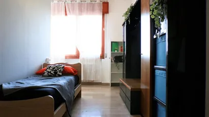 Room for rent in Bologna, Emilia-Romagna