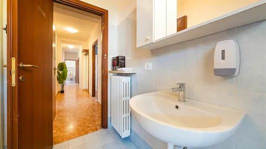 Rooms in Verona - photo 8